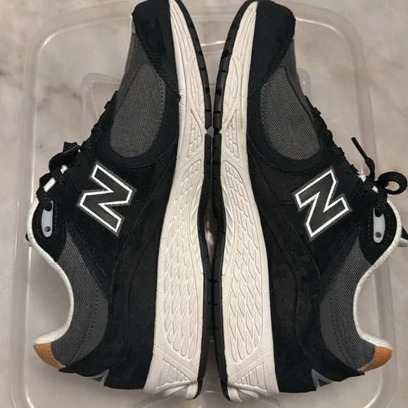 New Balance 2002R Used Size 11.5 - Picture 4 of 8